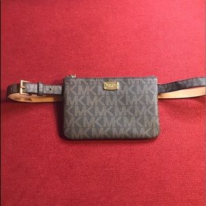 Micheal Kors Fanny pack